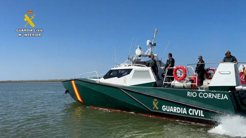 Dos guardias civiles fallecen en un accidente durante la persecución de una narcolancha en Huelva