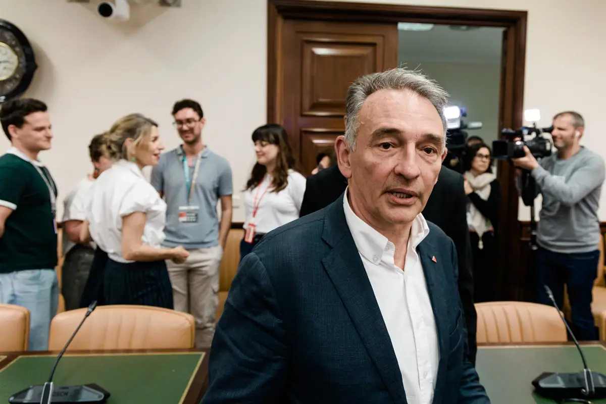 Sumar asegura que no participará en un gobierno con corrupción, mientras el PP califica de