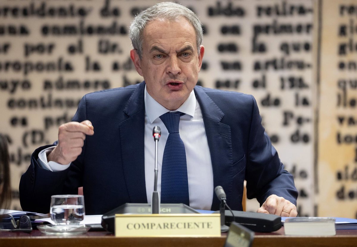 Zapatero califica de «absurdas» las conjeturas de la UDEF, atribuyendo las acusaciones a su apoyo a